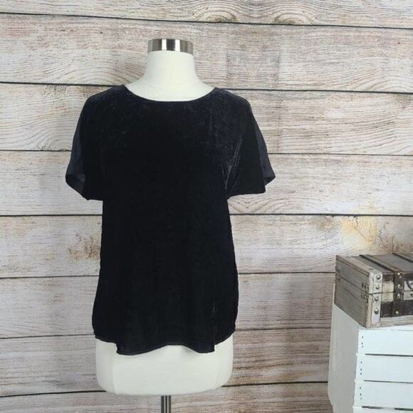 LOFT Short Sleeve Black Velvet Top Size Extra Small - Picture 1 of 4